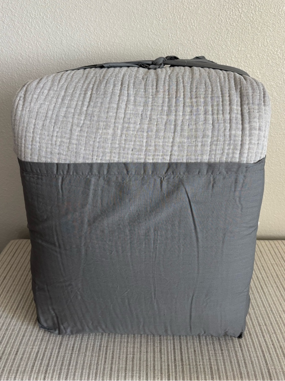 NWT King/California King Textured Chambray Comforter & Sham Set Dark Gray